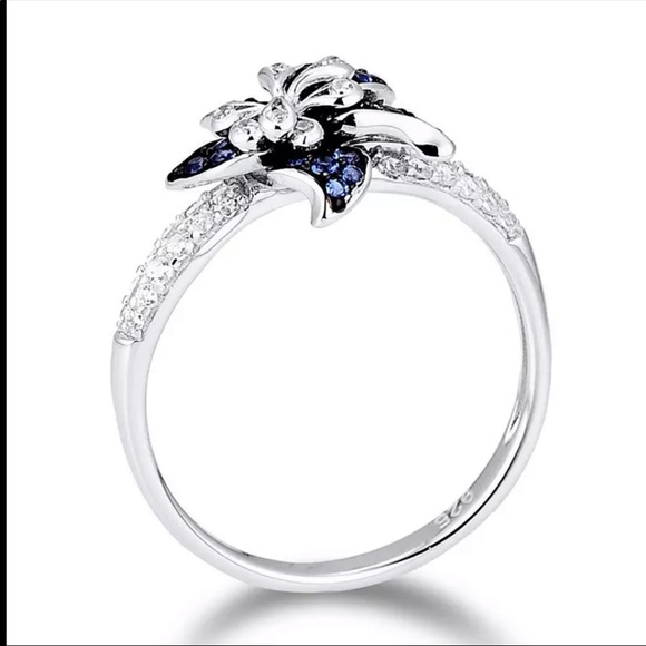 New Women’s 925 Silver Flower Sapphire Ring - Picture 3 of 6